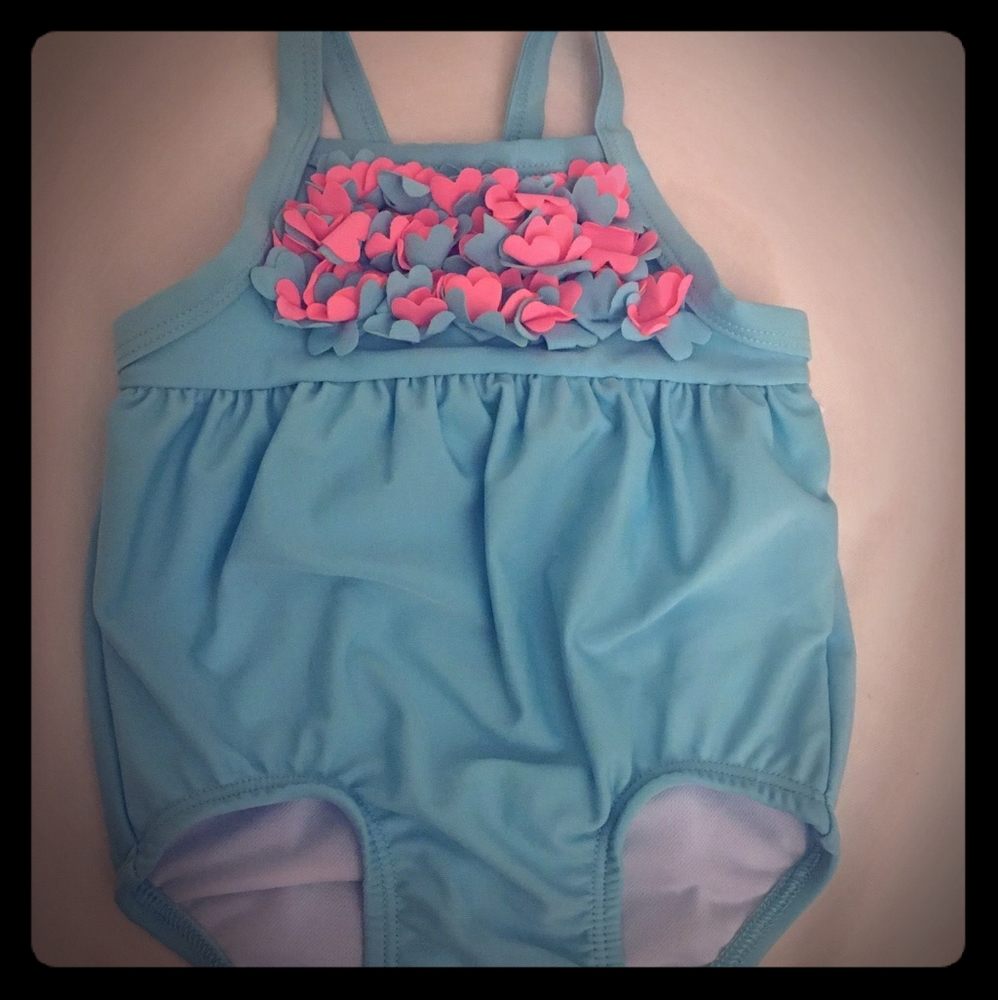 Girls swimsuit